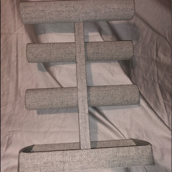 Jewelry - Jewelry holder